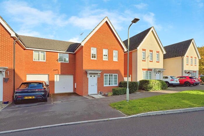 3 Bedroom Semi-Detached House To Rent In Jersey Drive, Winnersh, RG41