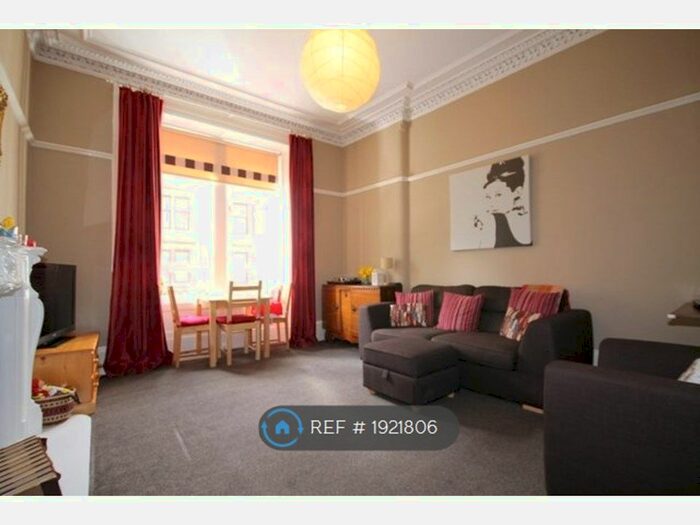 2 Bedroom Maisonette To Rent In Duke Street, Glasgow, G31