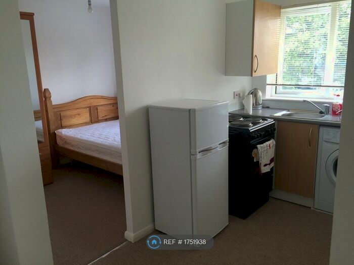 Studio To Rent In Lister Road, London, E11