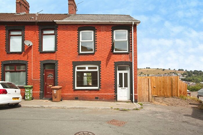 3 Bedroom End Of Terrace House To Rent In Lower Francis Street, Caerphilly, CF83