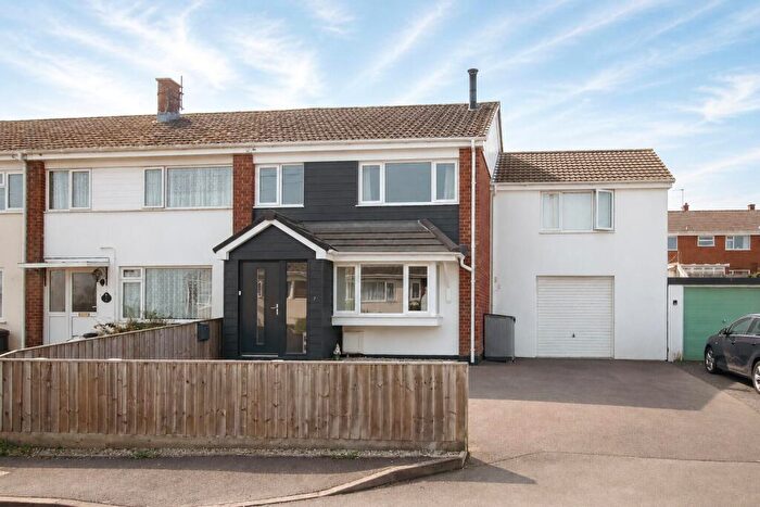 4 Bedroom End Of Terrace House For Sale In Brecon Close, Bideford, EX39