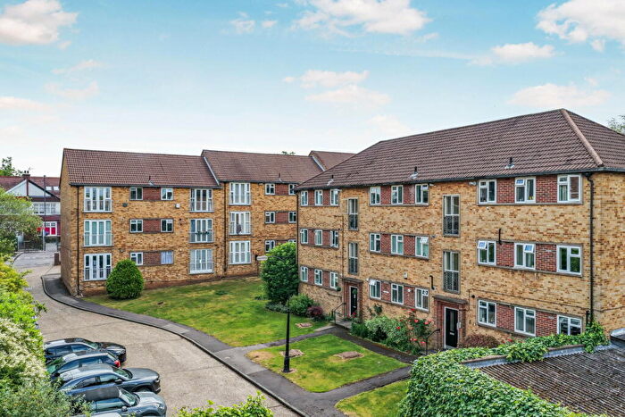 1 Bedroom Flat For Sale In Colney Hatch Lane, N10
