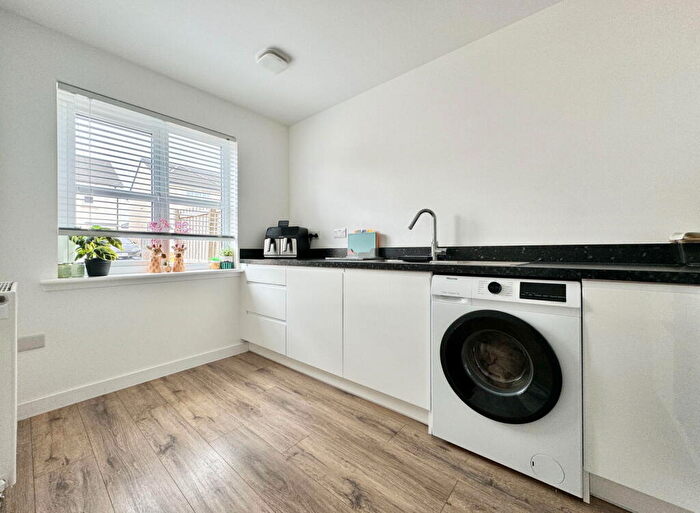 3 Bedroom Terraced House For Sale In Ferguson Gardens, Falkirk, FK2