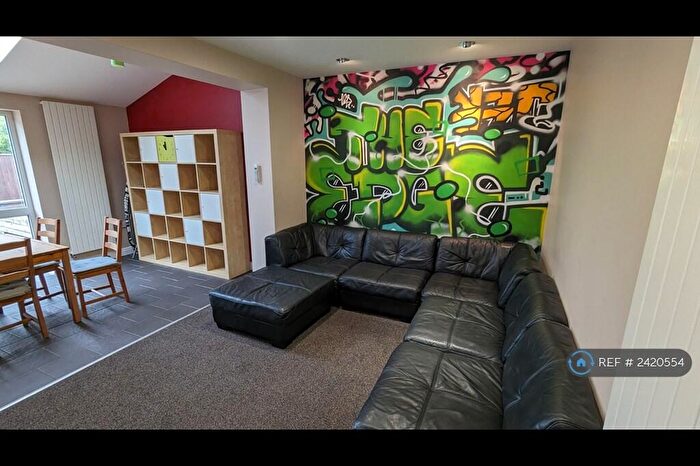 7 Bedroom Semi-Detached House To Rent In Thompson Avenue, Ormskirk, L39