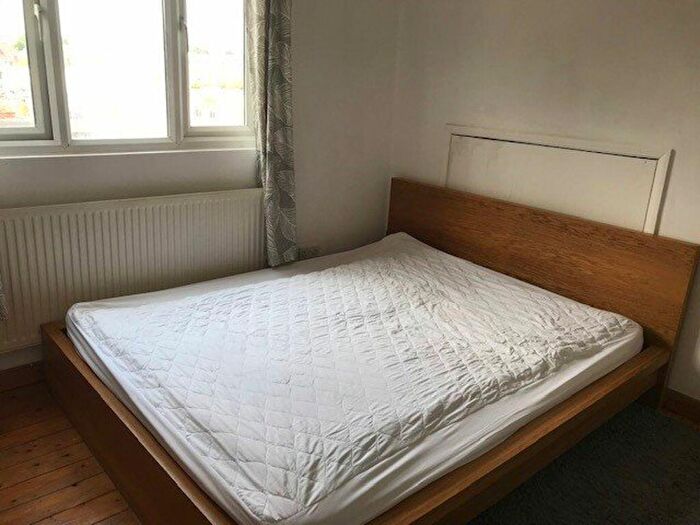 1 Bedroom House To Rent In Attic Room In Shared House, DE1