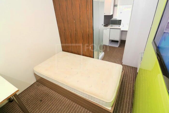 1 Bedroom Flat To Rent In Sunbridge Halls, Bradford, BD1