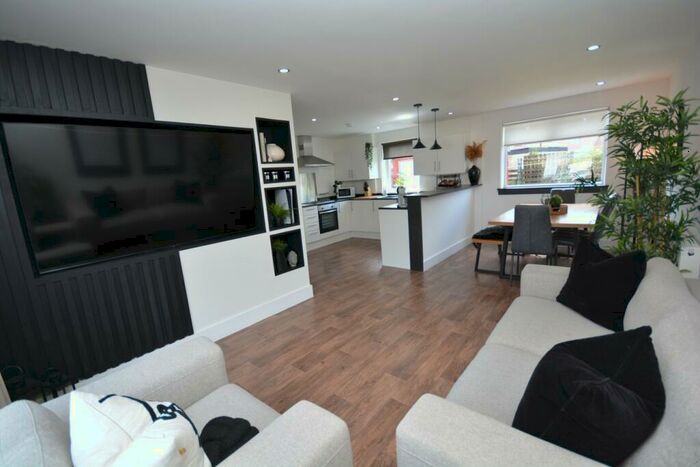 3 Bedroom End Of Terrace House For Sale In Knowehead Road, Hurlford, Kilmarnock, KA1