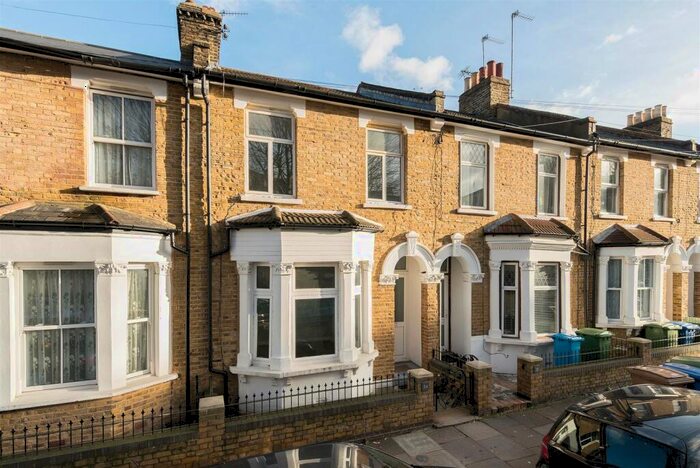 5 Bedroom Terraced House To Rent In Furley Road, Peckham, SE15