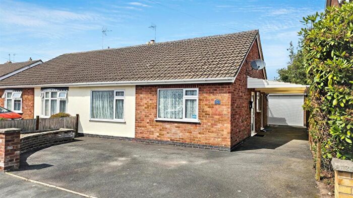 2 Bedroom Semi-Detached Bungalow For Sale In Peters Avenue, Newbold Verdon, Leicester, LE9