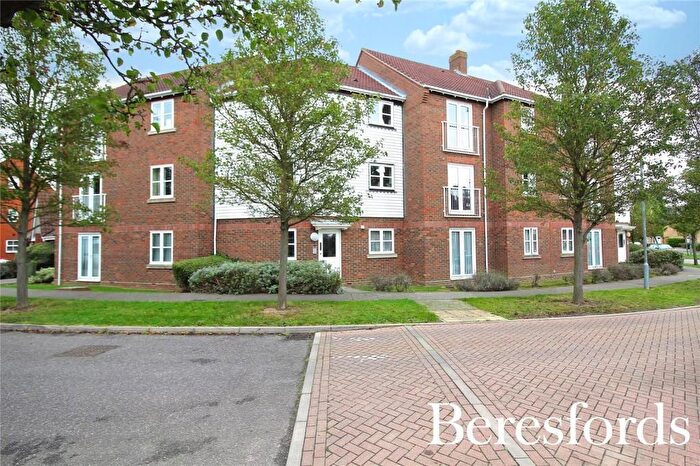 2 Bedroom Flat To Rent In Wickham Crescent, CM1