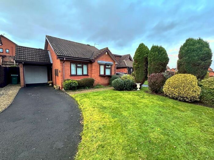 2 Bedroom houses for sale in Lilac Road, Dudley, DY1