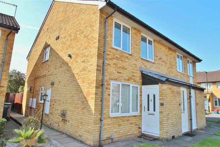 1 Bedroom Maisonette To Rent In Crofters Close, Isleworth, TW7