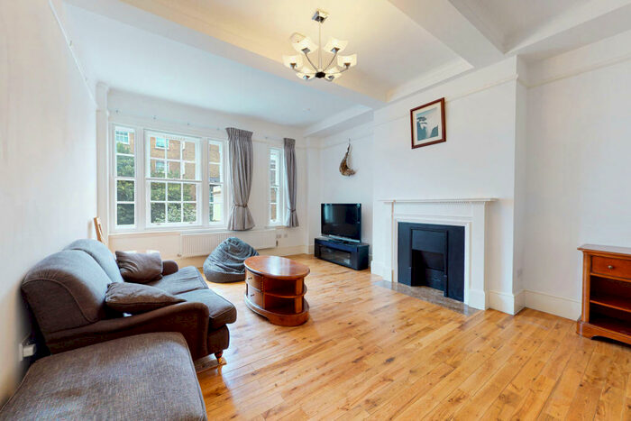 1 Bedroom Flat To Rent In Chalfont Court, Baker Street, London, NW1
