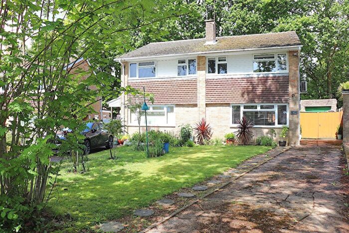 3 Bedroom Semi-Detached House For Sale In Brunswick Road, Fair Oak, Eastleigh, SO50
