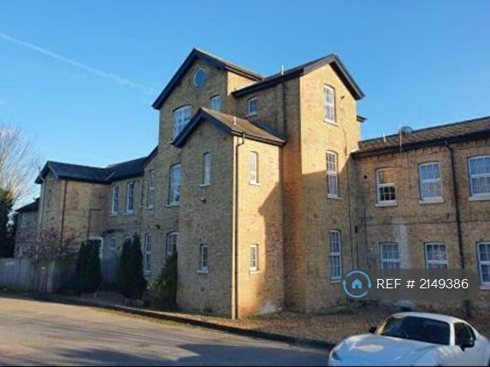 1 Bedroom Flat To Rent In Linclare Place, St Neots, PE19