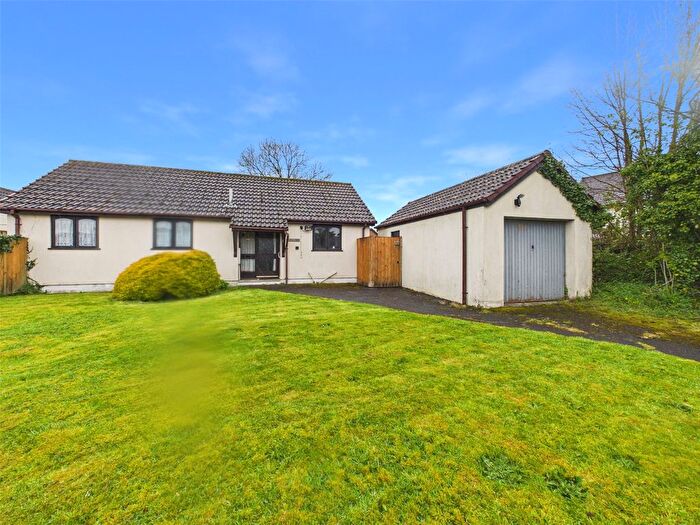3 Bedroom Bungalow For Sale In Greenacre Close, Bradworthy, Holsworthy, EX22