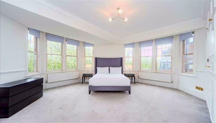 5 Bedroom Flat To Rent In Park Road, St John's Wood, London, NW8
