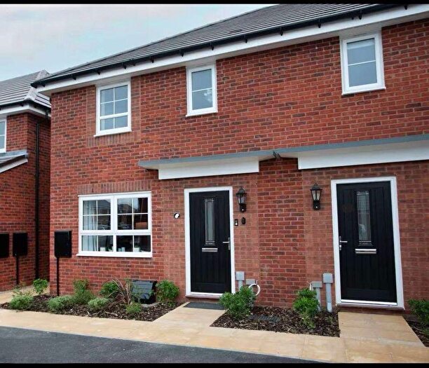 3 Bedroom Semi-Detached House To Rent In Fern Green Close, Rugby, CV22