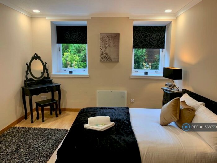 2 Bedroom Flat To Rent In Kent Road, Glasgow, G3