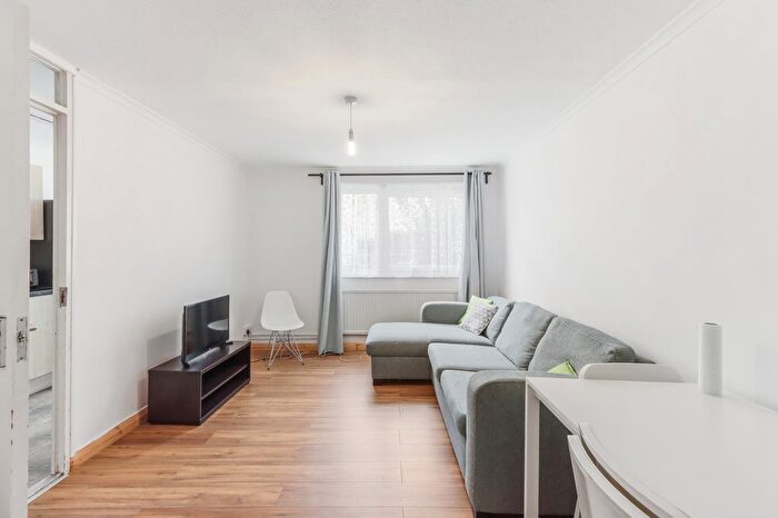 1 Bedroom Flat To Rent In Merchant Street, London, E3