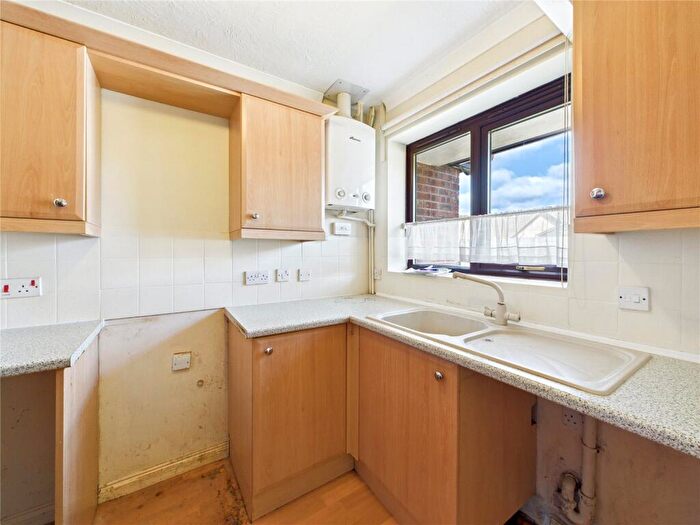 2 Bedroom Bungalow For Sale In Lea Close, Braintree, Essex, CM7