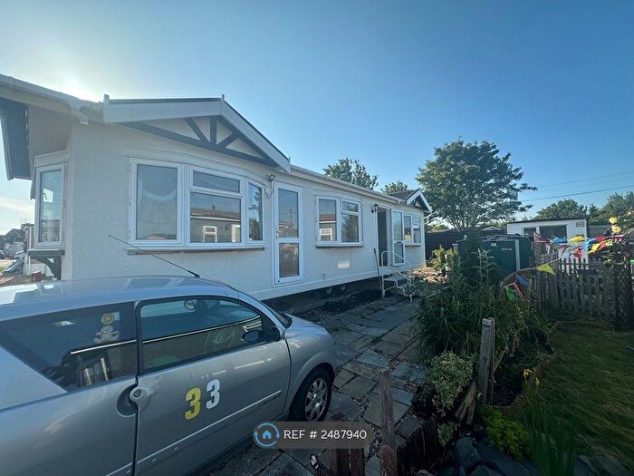 2 Bedroom Mobile/park Home To Rent In Porton Road, Amesbury, Salisbury, SP4