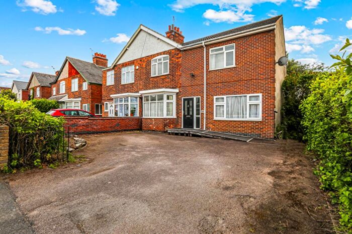5 Bedroom Semi-Detached House For Sale In Humberstone Lane, Leicester, Leicestershire, LE4