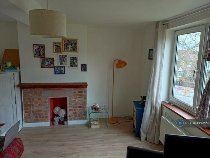 2 Bedroom Maisonette To Rent In Sandstone Road, London, SE12