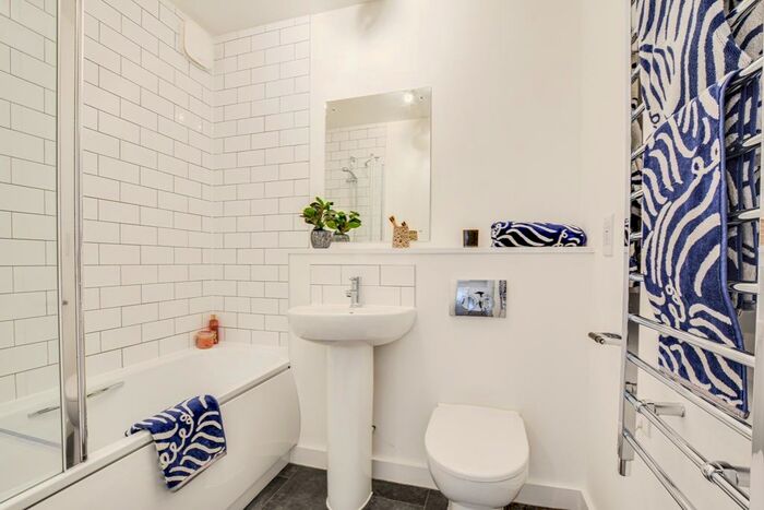 2 Bedroom Apartment To Rent In Clarence Road, Manchester, Greater Manchester, M13