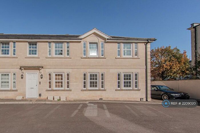 2 Bedroom Flat To Rent In Horstmann Close, Bath, BA1