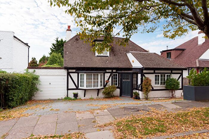 4 Bedroom Detached House For Sale In Shirley Road, Hove, BN3