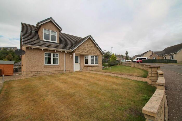 4 Bedroom Detached House To Rent In Ballumbie Drive, Dundee, DD4