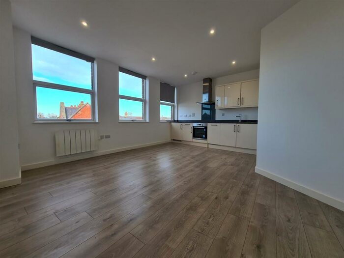 Flat To Rent In Pavilion Chambers, South Street, St. Neots, PE19