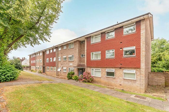 2 Bedroom Flat To Rent In Brae Court, South Norwood Hill, London, , South Norwood, London, SE25