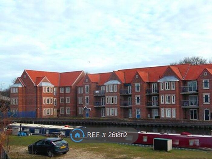 2 Bedroom Flat To Rent In West Street, Thorne, Doncaster, DN8