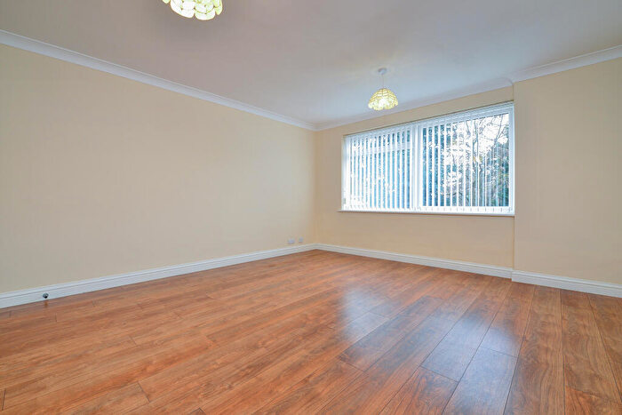 2 Bedroom Apartment To Rent In Marlborough Close, Orpington, BR6