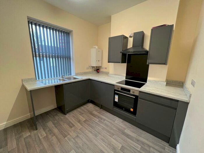 2 Bedroom Flat To Rent In Holderness Road, Hull, HU8