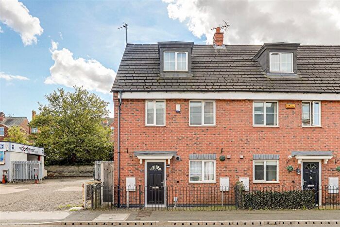 3 Bedroom End Of Terrace House For Sale In Yeomans Parade, Carlton, Nottinghamshire, NG4