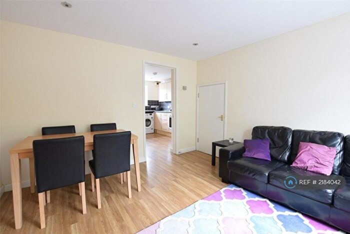 1 Bedroom Flat To Rent In Saxon Way, Headington, Oxford, OX3