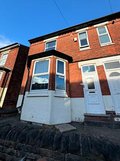 5 Bedroom Terraced House To Rent In Teversal Avenue, Nottingham, NG7