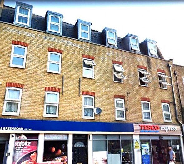 2 Bedroom Flat To Rent In Bethnal Green Road, London, E2