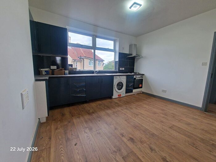 4 Bedroom Flat To Rent In Stanningley Road, Leeds, LS12