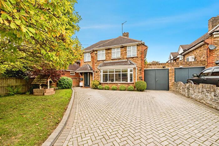 4 Bedroom Detached House For Sale In Pink Lane, Burnham, Slough, SL1