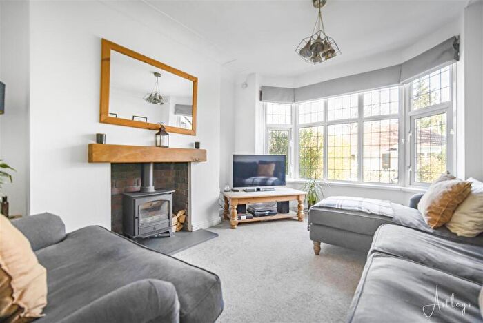 3 Bedroom Semi-Detached House For Sale In Portway, Bishopston, Swansea, SA3