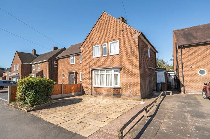 3 Bedroom Semi-Detached House For Sale In Hobs Moat Road, Solihull, B92