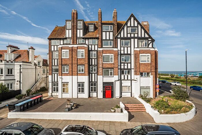 3 Bedroom Flat For Sale In Eastern Esplanade, Margate, Kent, CT9