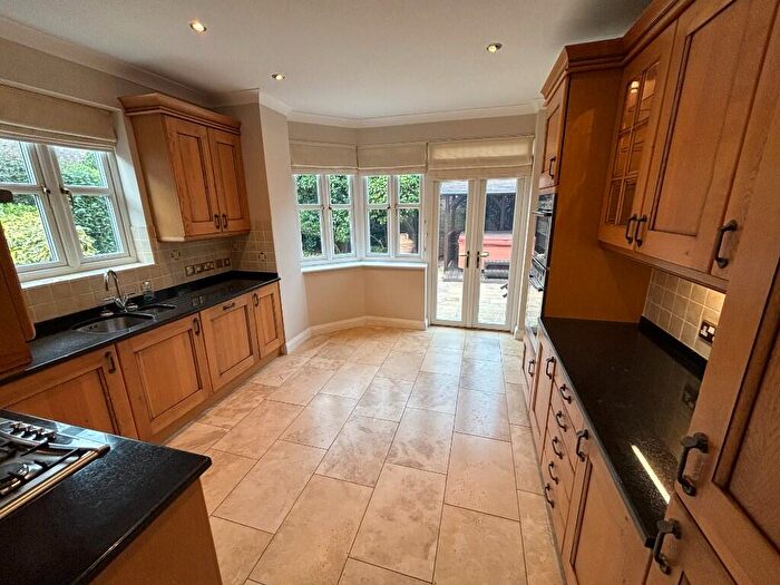 5 Bedroom Detached House To Rent In Glencrofts, Hockley, Essex, SS5
