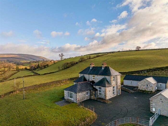 4 Bedroom Detached House For Sale In Frostrow Lane, Sedbergh, LA10
