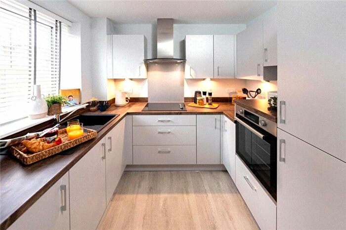 1 Bedroom Apartment For Sale In Barrington Road, Goring-by-Sea, Worthing, BN12