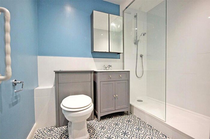 2 Bedroom Apartment For Sale In St. Michaels Road, Bedford, Bedfordshire, MK40